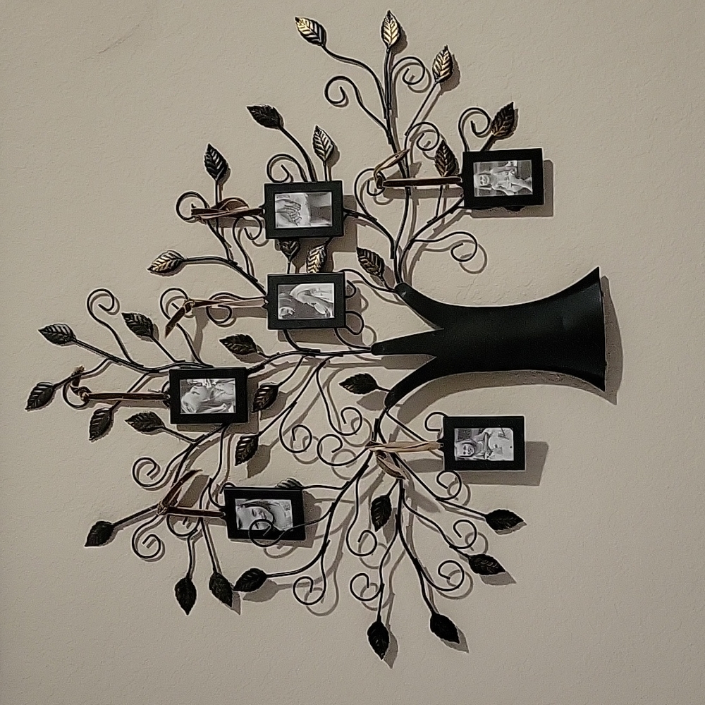 Black metal hanging picture tree. - Picture 1 of 3